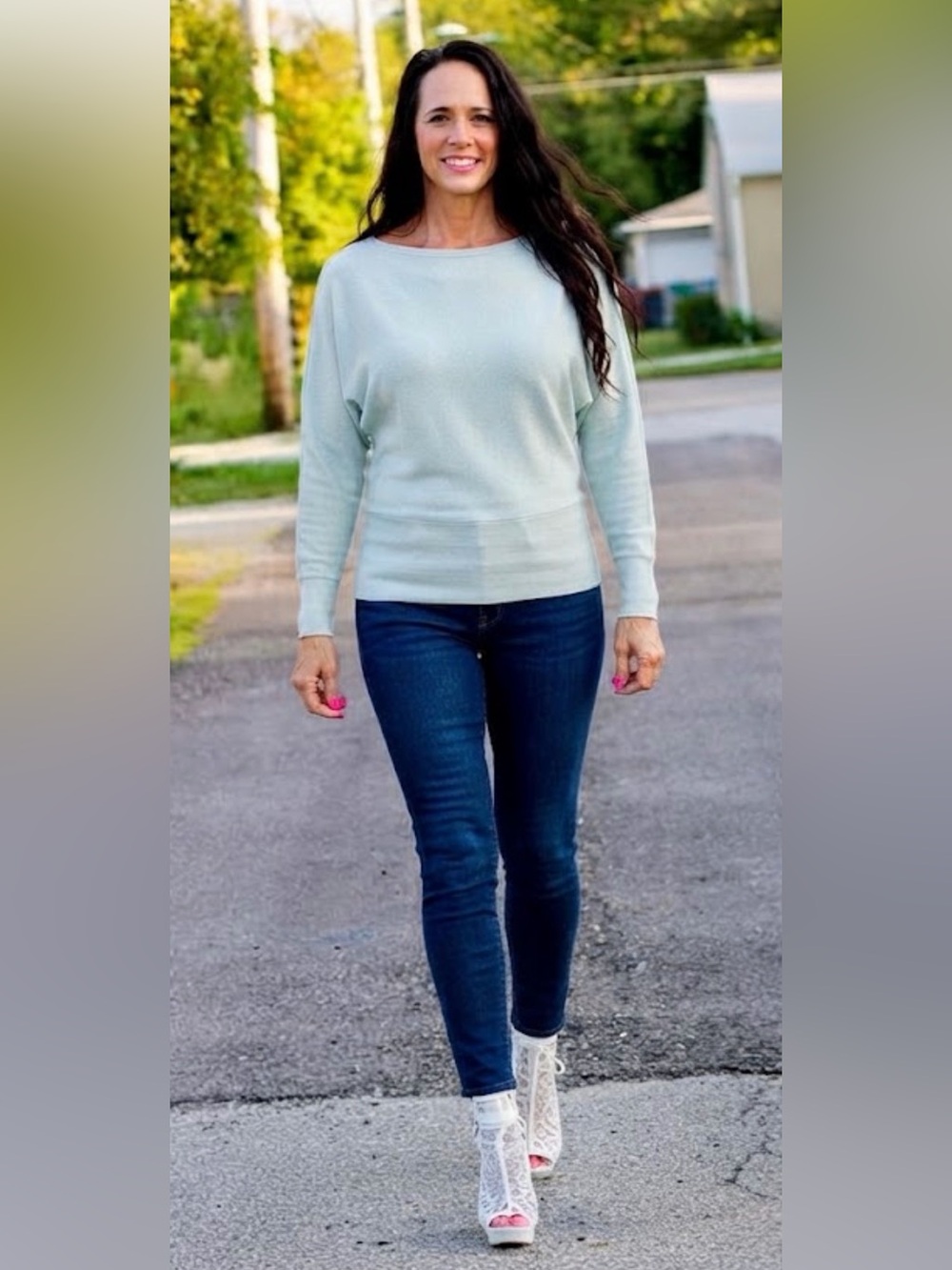 White House Black Market Outlet Long Sleeve Boatneck Knit Sweater ✨ Small or Med